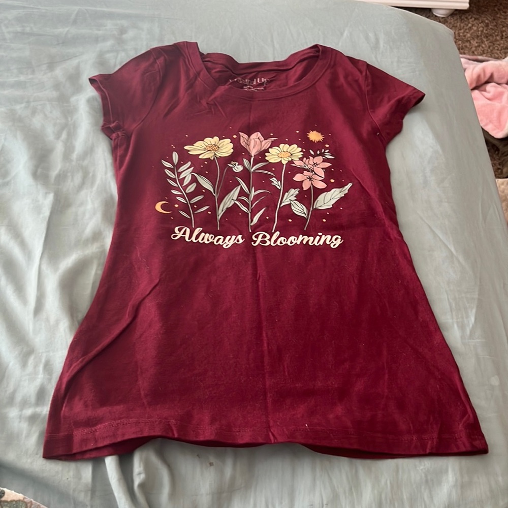 Red shirt multi color small